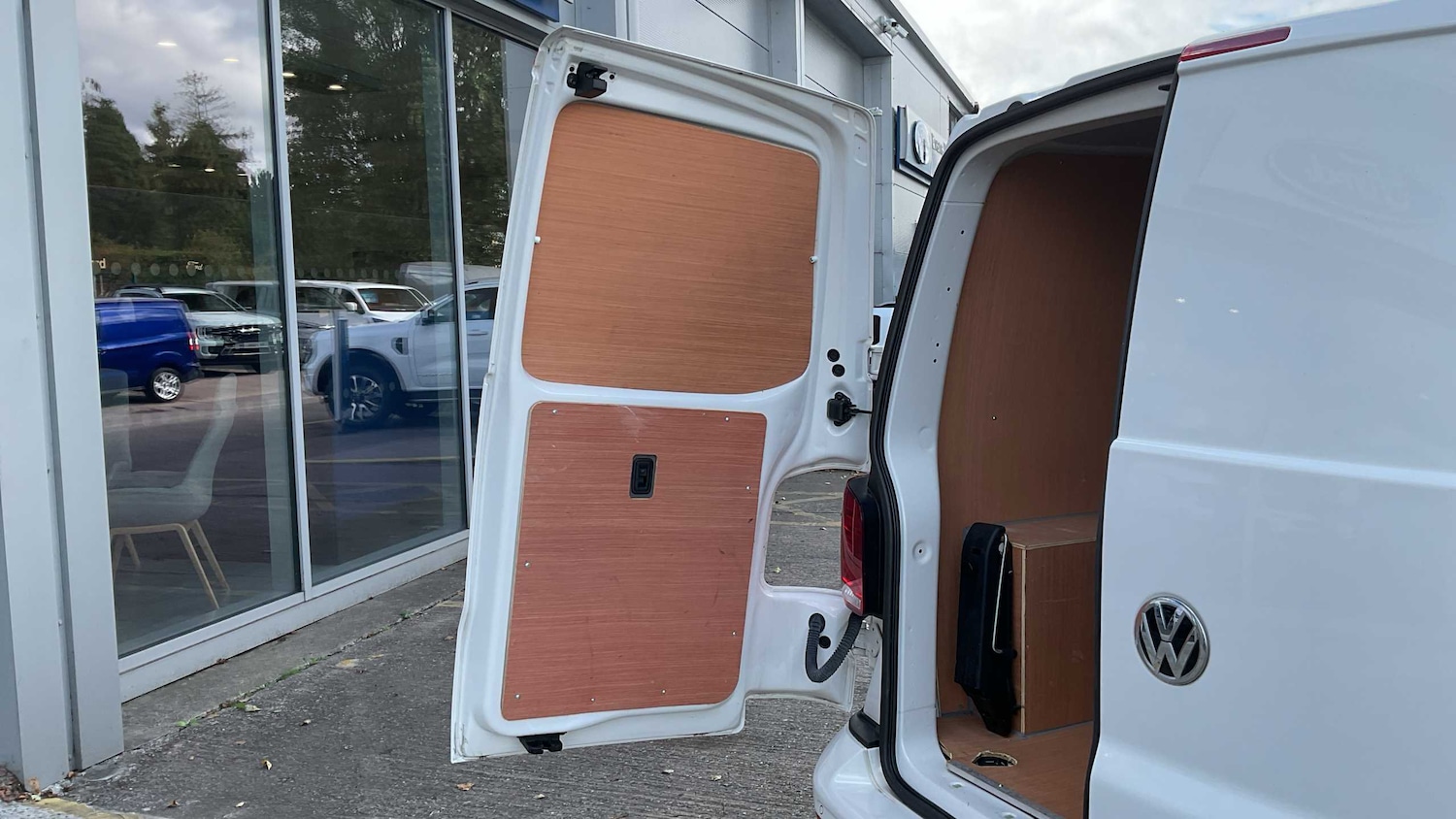 Used Volkswagen Transporter 2023 for sale - 75661346: Photo 27