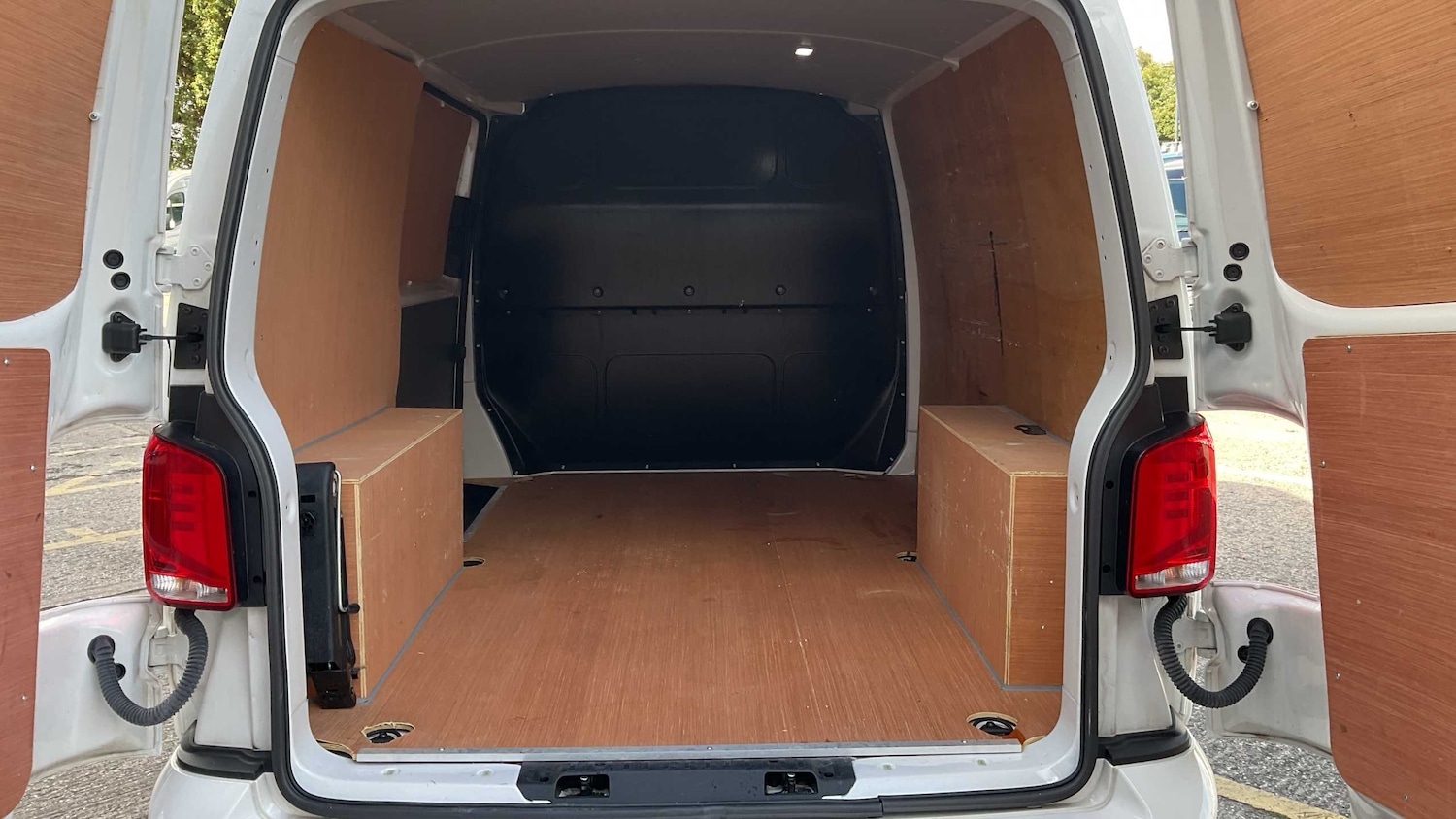 Used Volkswagen Transporter 2023 for sale - 75661346: Photo 30