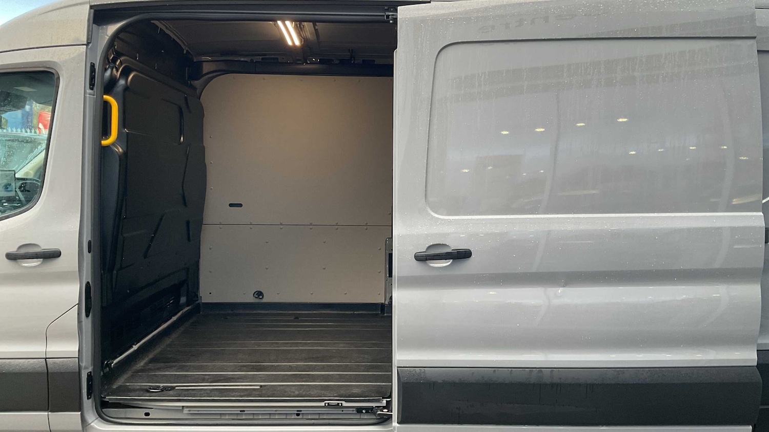 Used Ford Transit 2024 for sale - 77147290: Photo 18