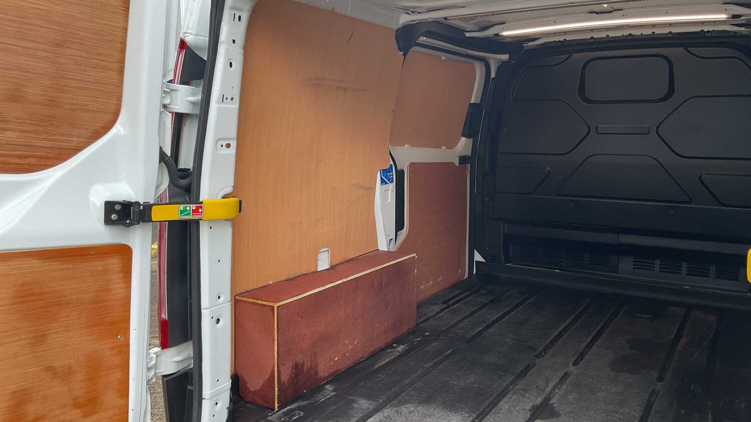 Used Ford Transit Custom 2022 for sale - 75661276: Photo 32