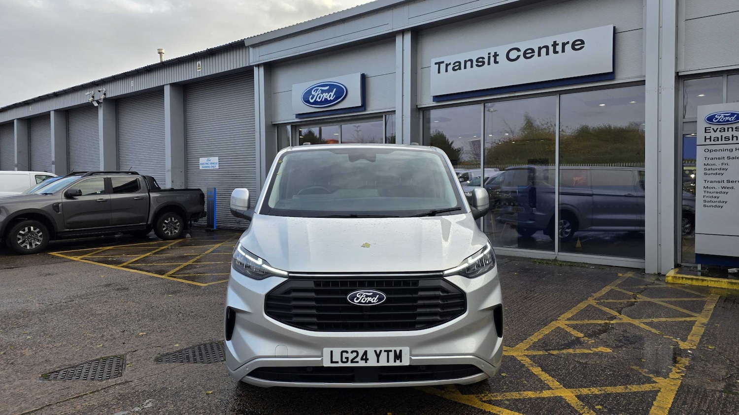 Used Ford Transit Custom 2024 for sale - 76401382: Photo 2