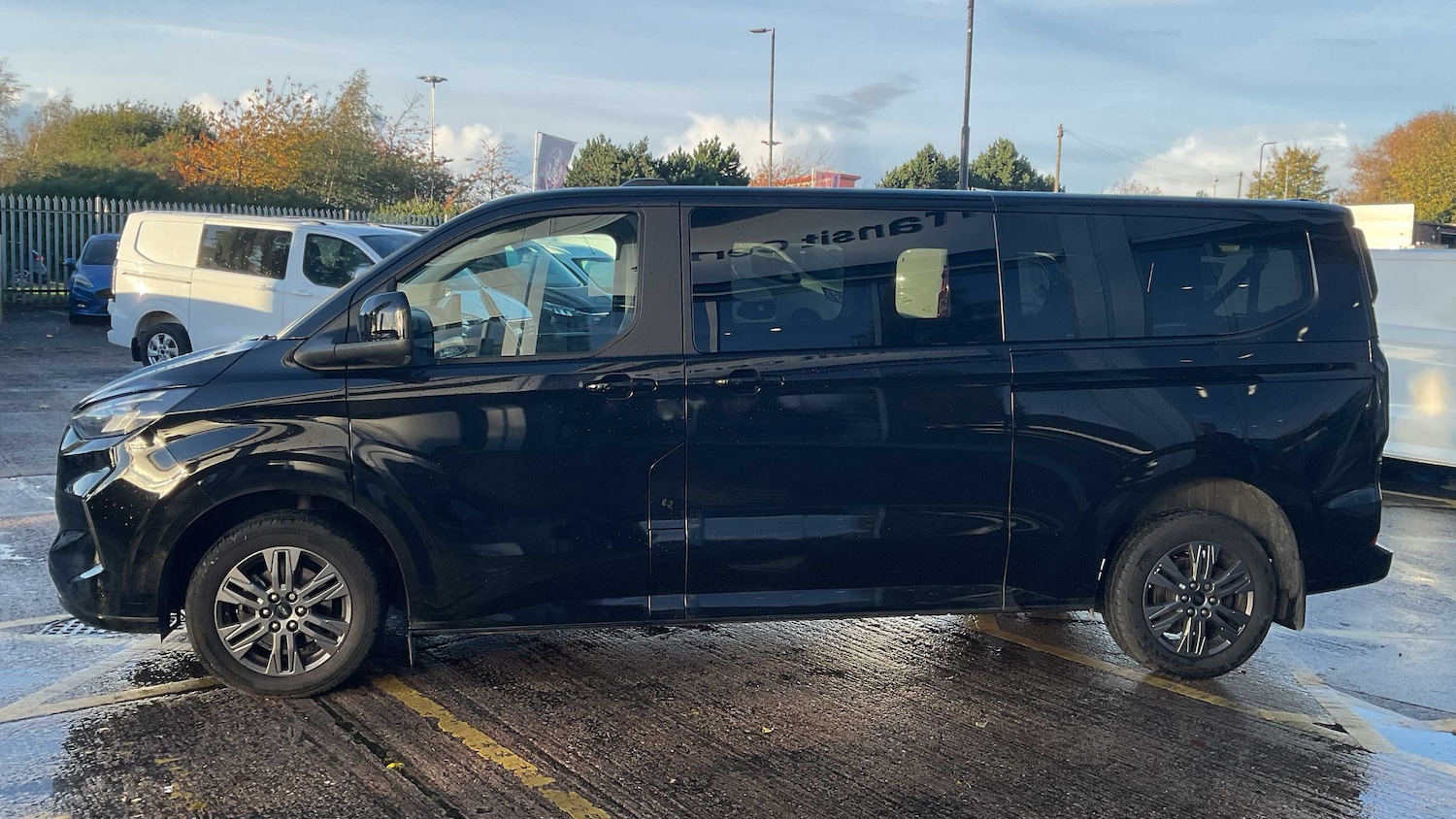 Used Ford Tourneo Custom 2024 for sale - 76373790: Photo 4