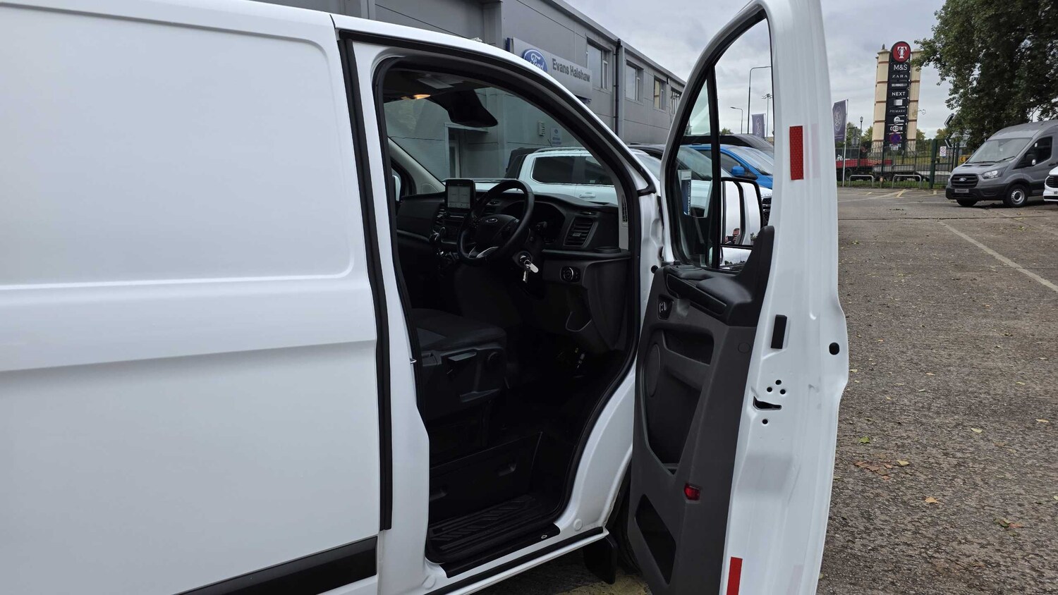 Used Ford Transit Custom 2022 for sale - 75566461: Photo 11
