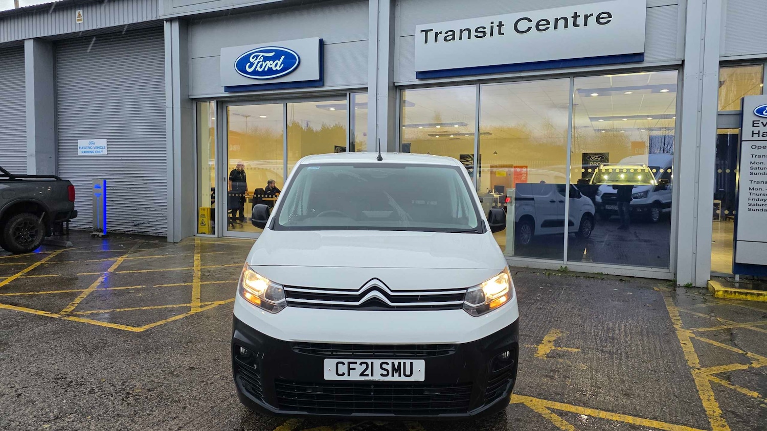 Used Citroen Berlingo 2021 for sale - 76889842: Photo 2