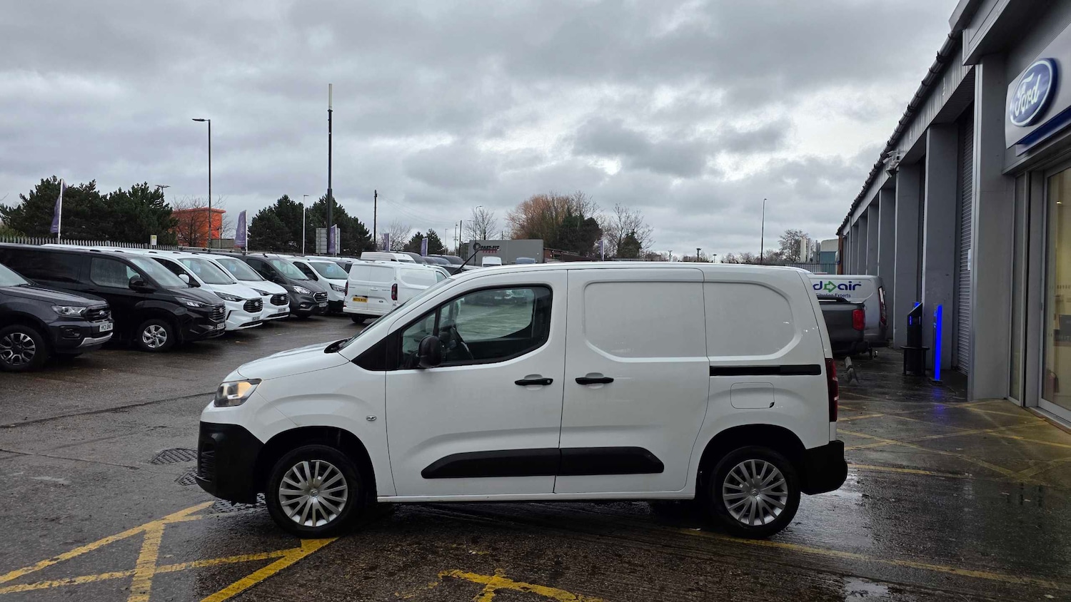 Used Citroen Berlingo 2021 for sale - 76889842: Photo 4
