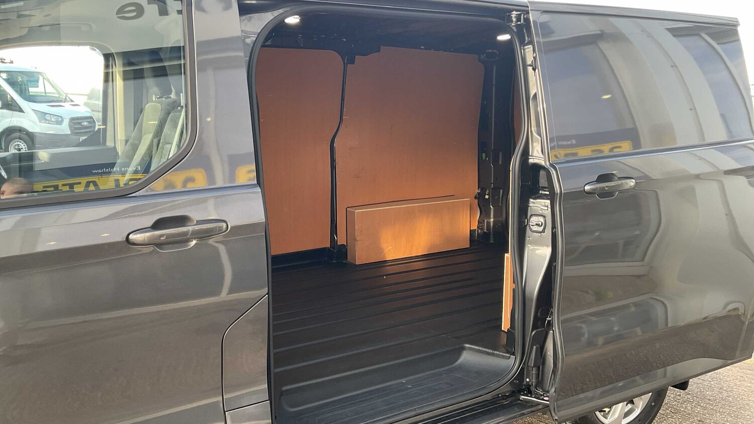 Used Ford Transit Custom 2024 for sale - 78104505: Photo 16