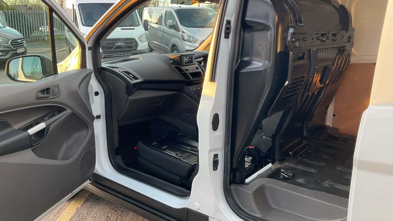 Used Ford Transit Connect 2022 for sale - 76875729: Photo 19