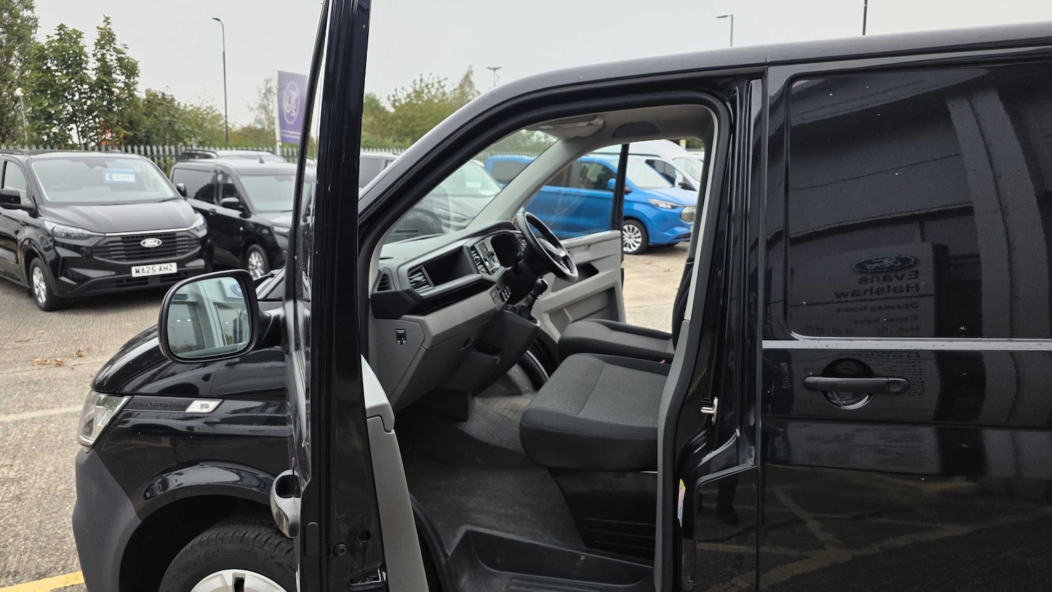 Used Volkswagen Transporter 2022 for sale - 77472592: Photo 34