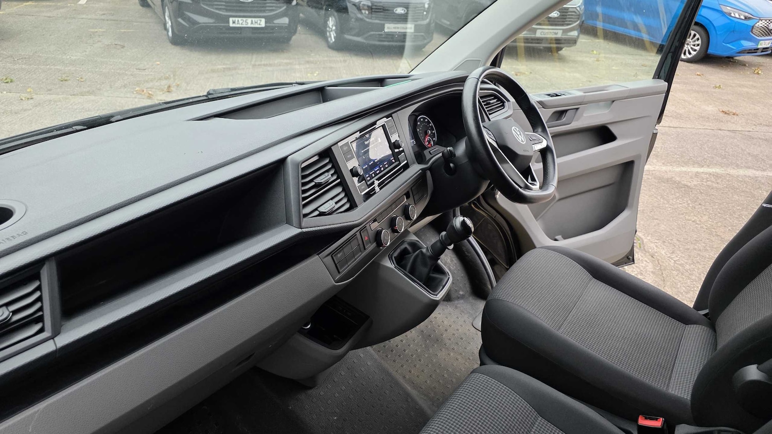 Used Volkswagen Transporter 2022 for sale - 77472592: Photo 35