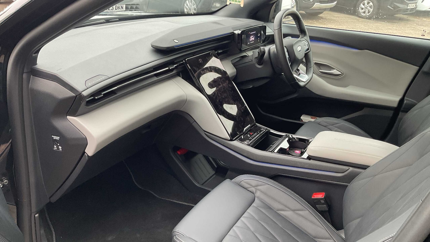 Used Ford Explorer 2024 for sale - 76718272: Photo 12