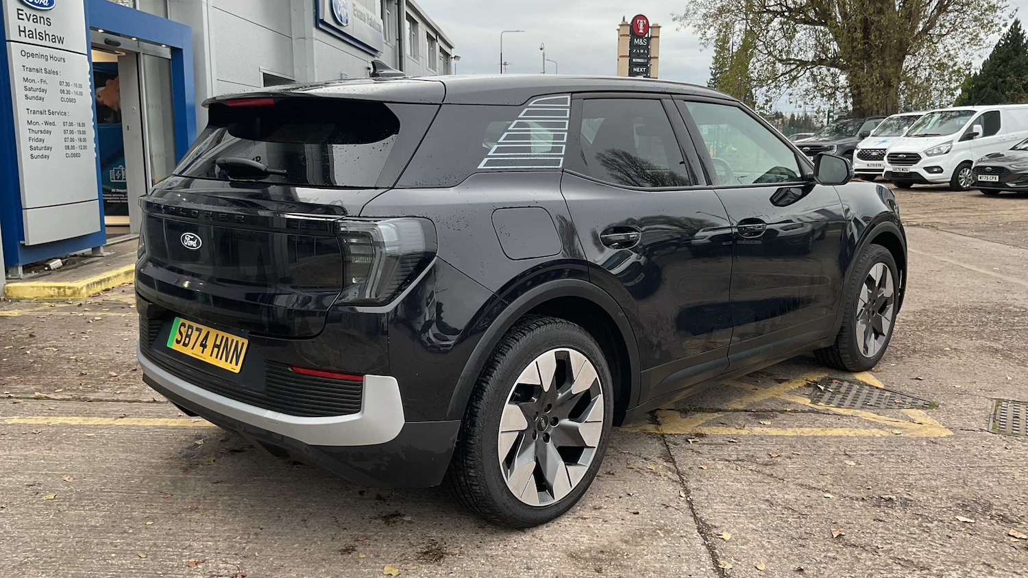 Used Ford Explorer 2024 for sale - 76718272: Photo 4