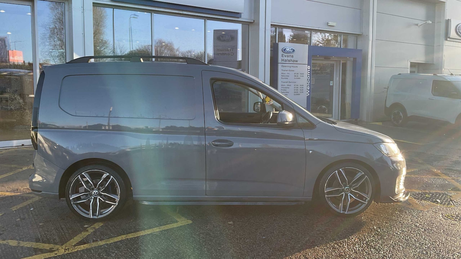 Used Volkswagen Caddy 2022 for sale - 76746012: Photo 2