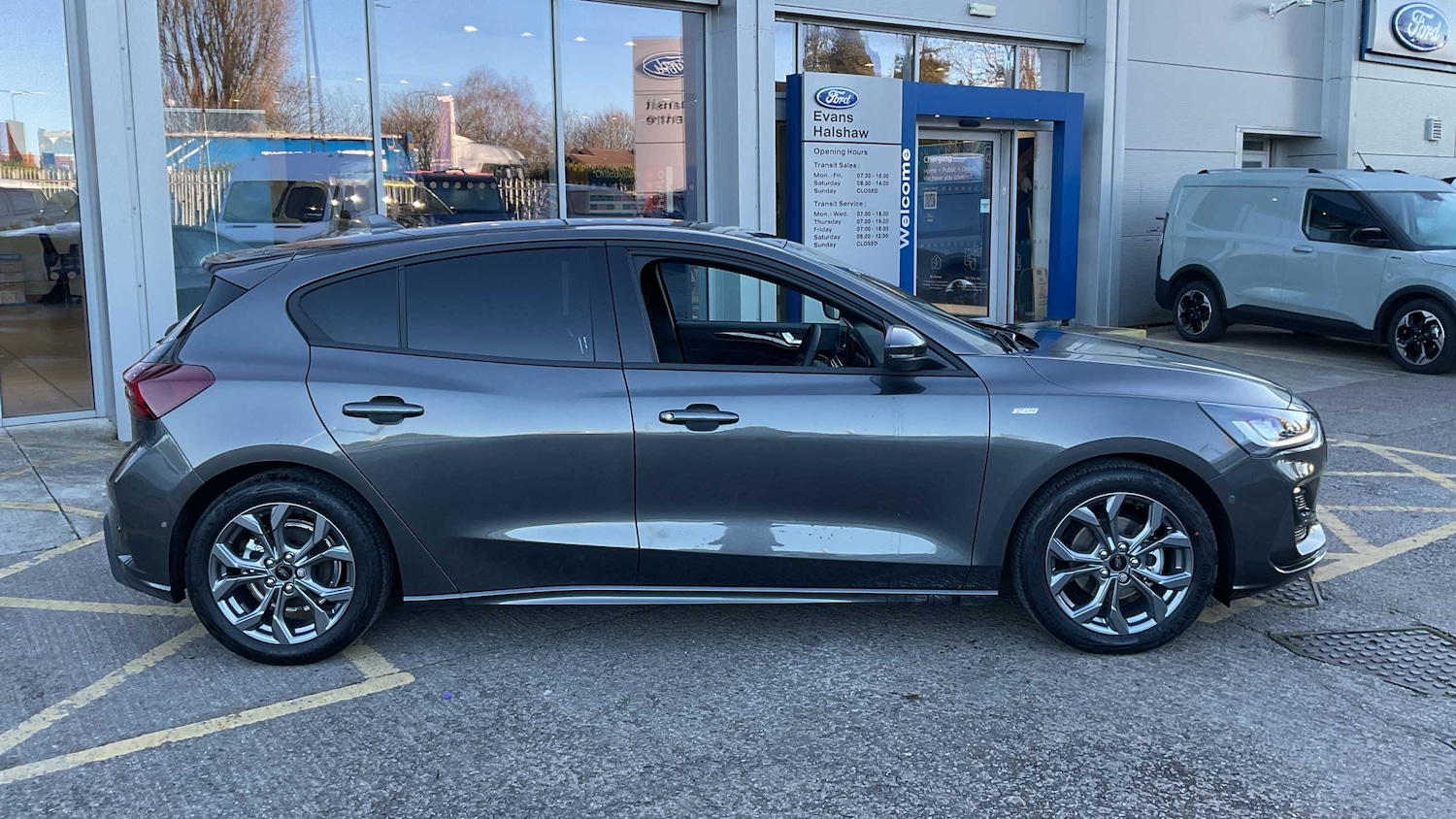 Used Ford Focus 2025 for sale - 77943038: Photo 2