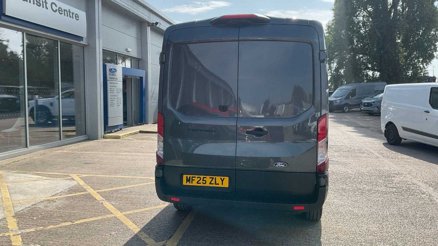 Used Ford Transit 2025 for sale - 77282051: Photo 8