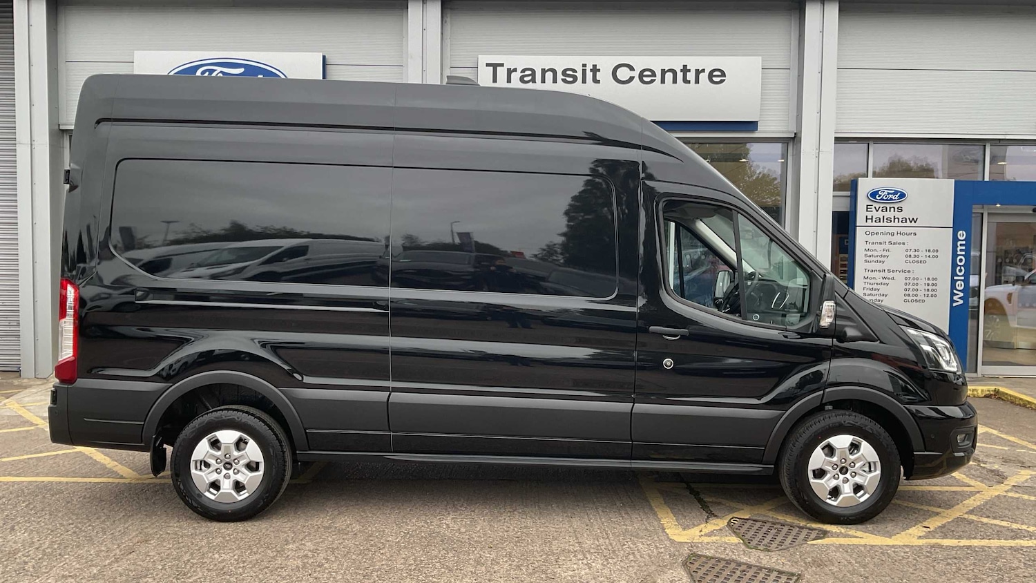 Used Ford Transit 2025 for sale - 76192029: Photo 3