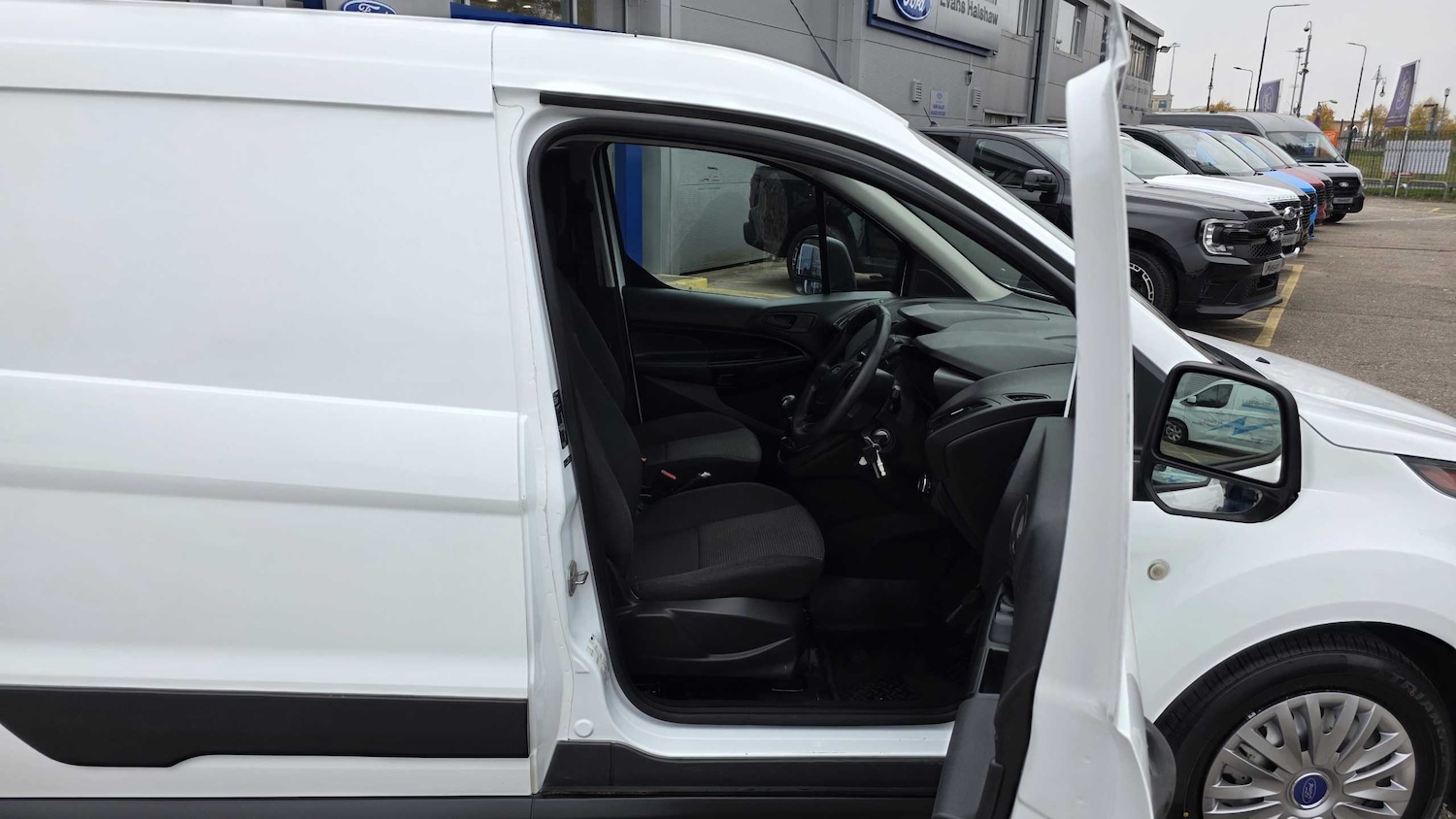 Used Ford Transit Connect 2018 for sale - 76262411: Photo 12