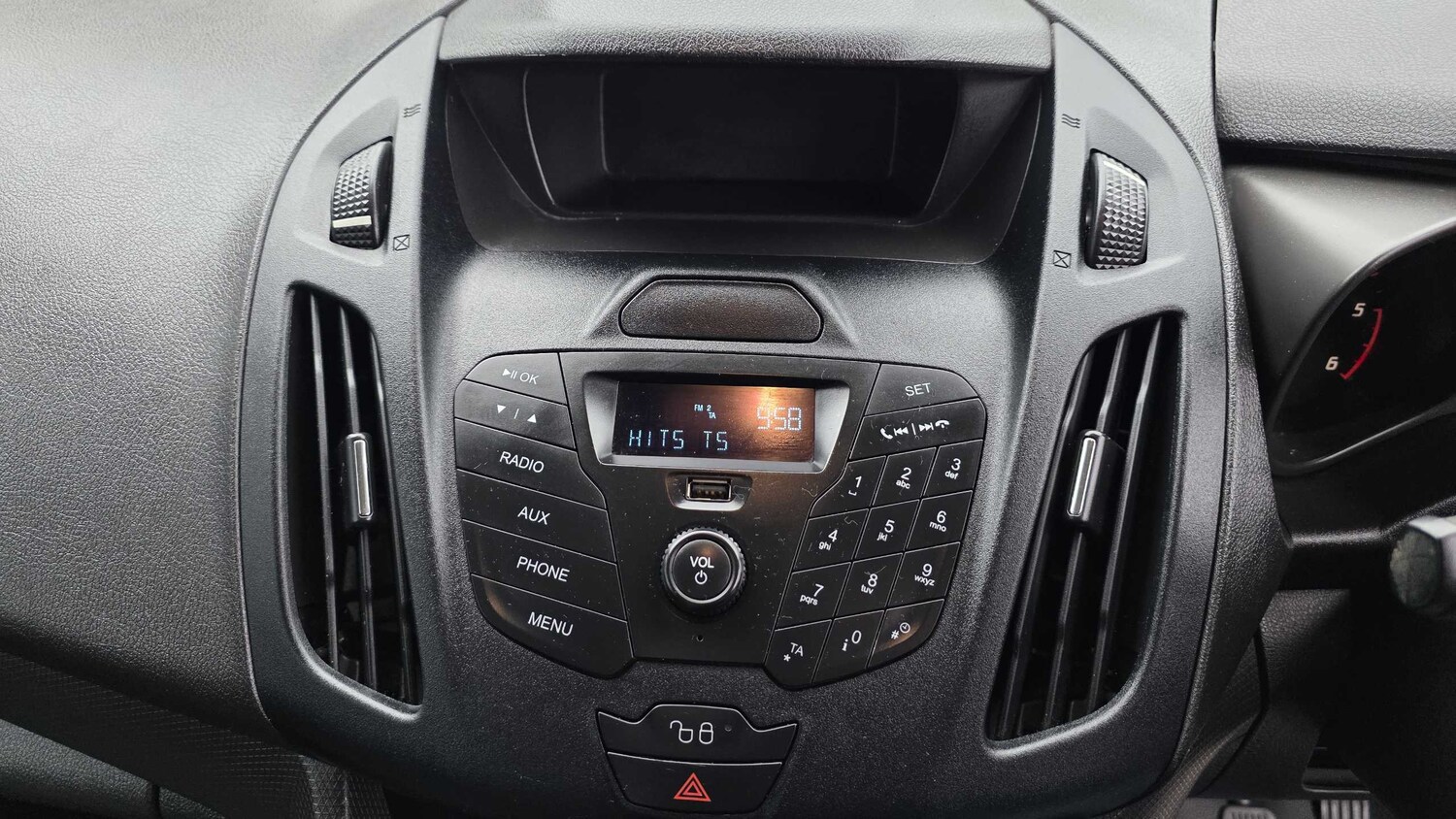 Used Ford Transit Connect 2018 for sale - 76262411: Photo 16