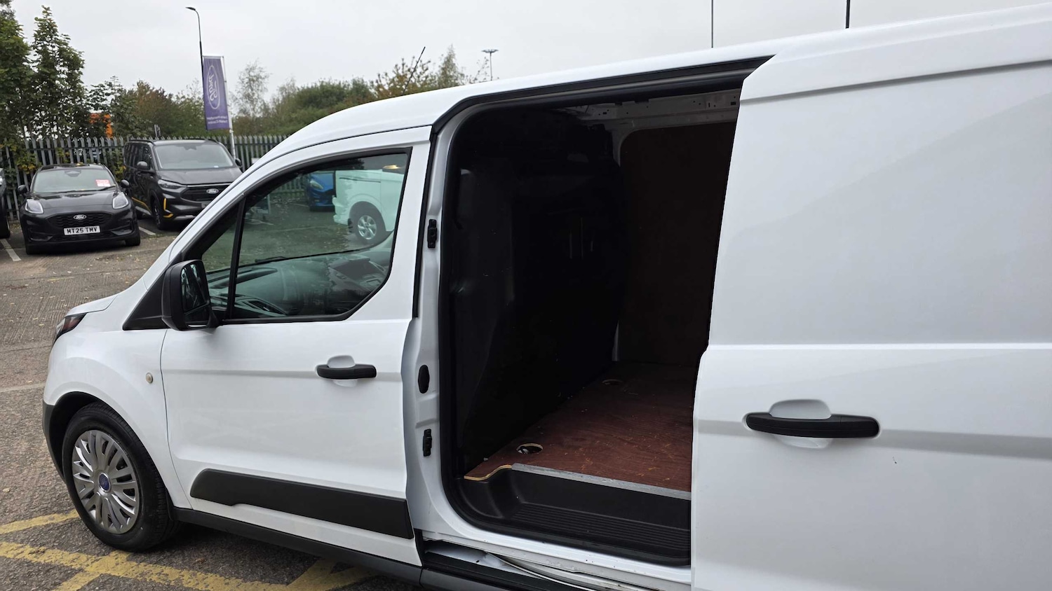 Used Ford Transit Connect 2018 for sale - 76262411: Photo 29