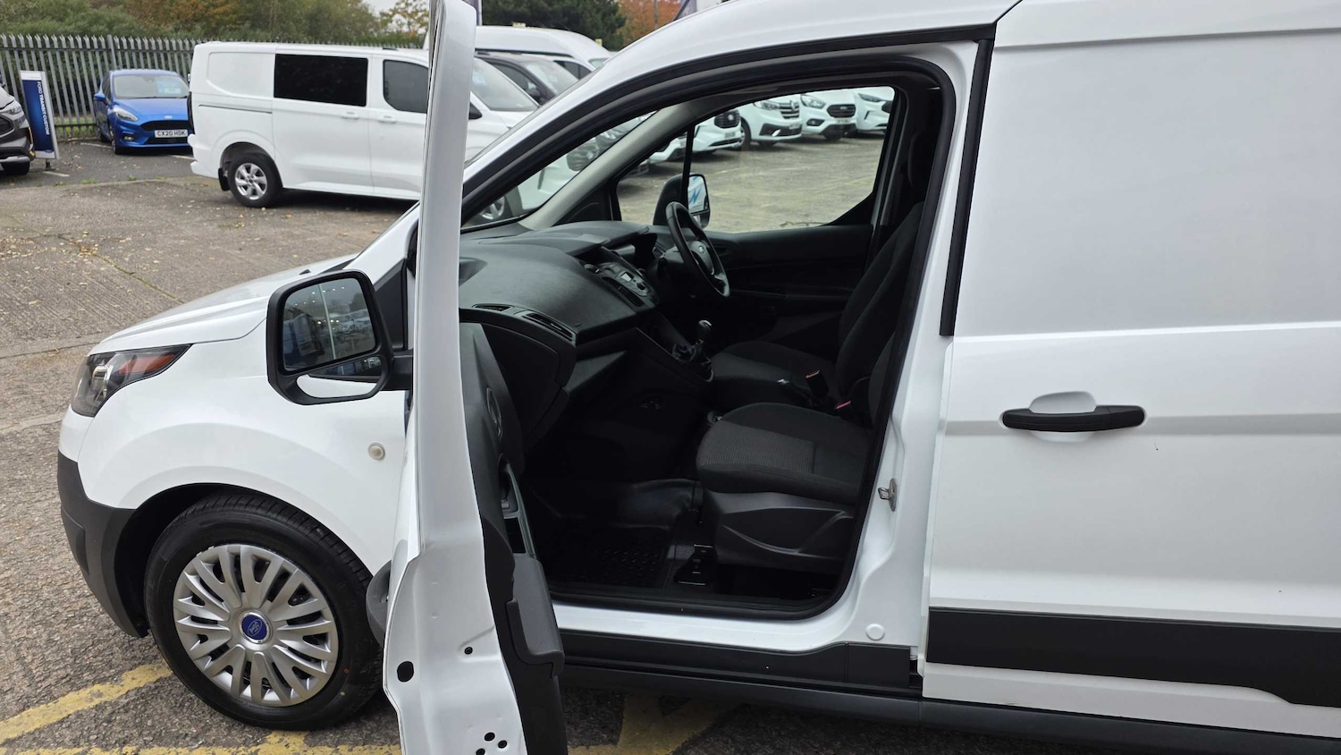 Used Ford Transit Connect 2018 for sale - 76262411: Photo 32