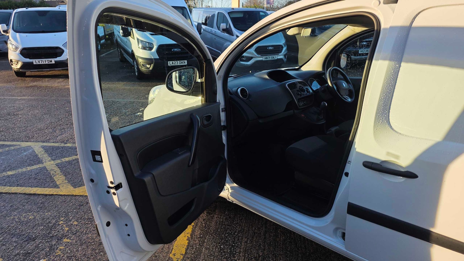 Used Renault Kangoo 2020 for sale - 76967845: Photo 16