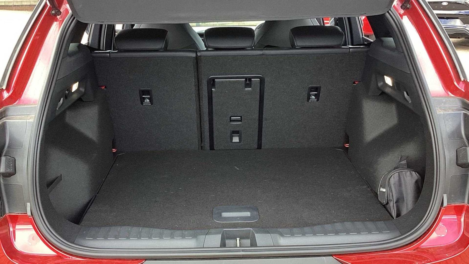 Used Ford Explorer 2024 for sale - 76692097: Photo 11