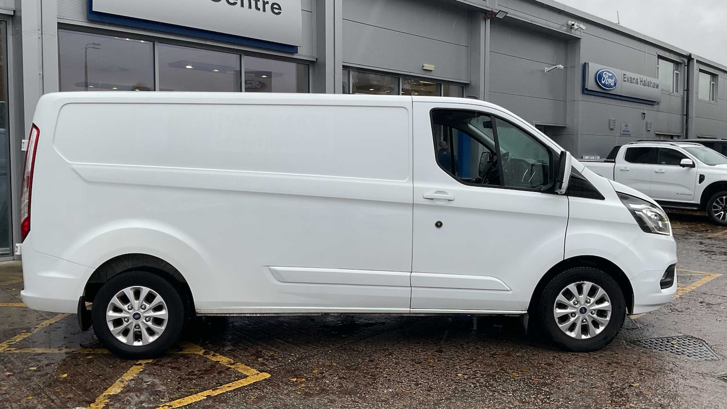 Used Ford Transit Custom 2022 for sale - 76564332: Photo 2