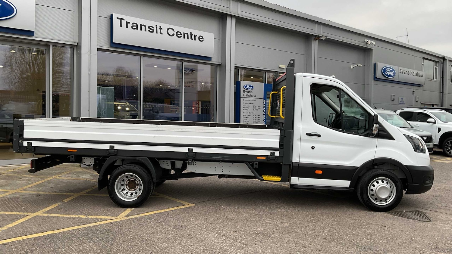 Used Ford Transit 2023 for sale - 77333797: Photo 2