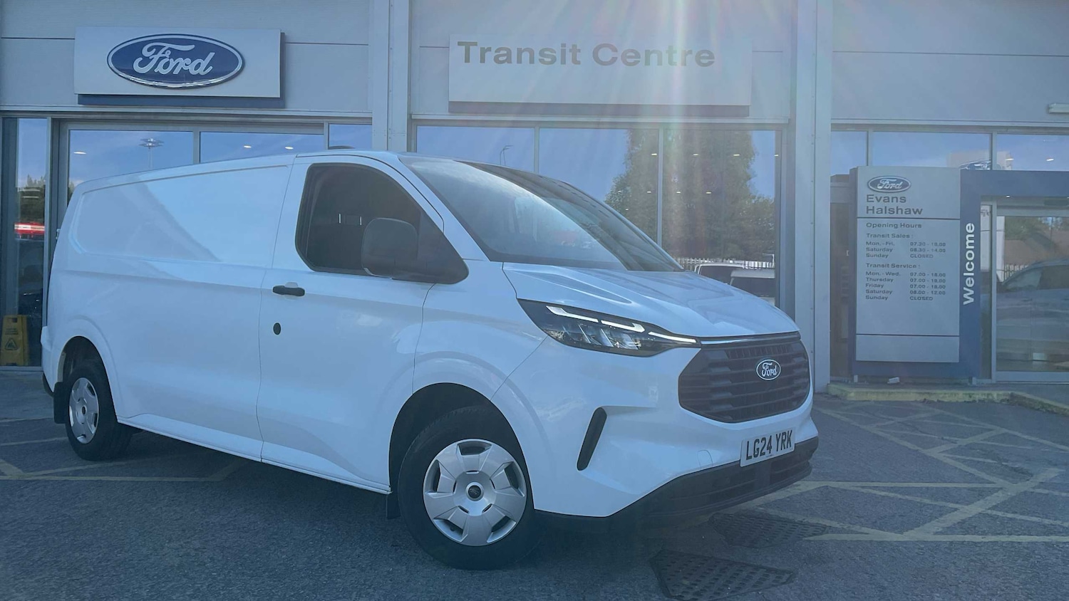 Used Ford Transit Custom 2024 for sale - 76045073: Photo 1