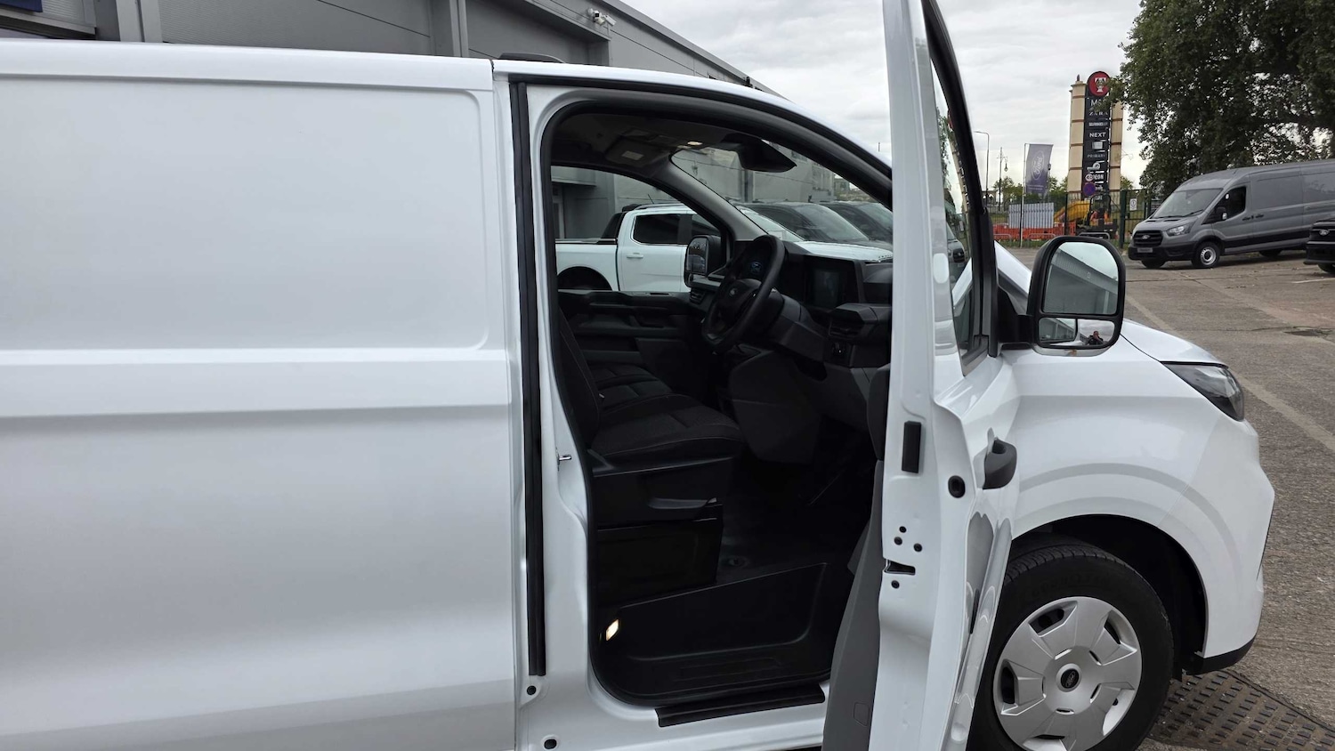 Used Ford Transit Custom 2024 for sale - 76045073: Photo 12