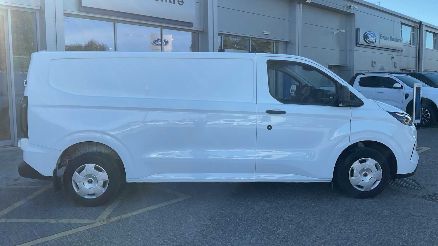 Used Ford Transit Custom 2024 for sale - 76045073: Photo 2