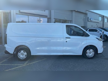 Used Ford Transit Custom 2024 for sale - 76045073: Photo 2