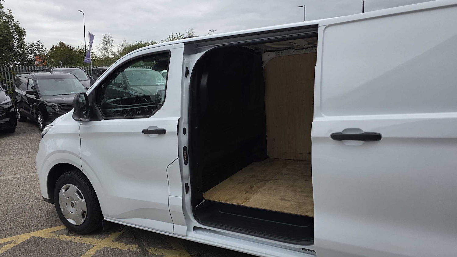 Used Ford Transit Custom 2024 for sale - 76045073: Photo 30