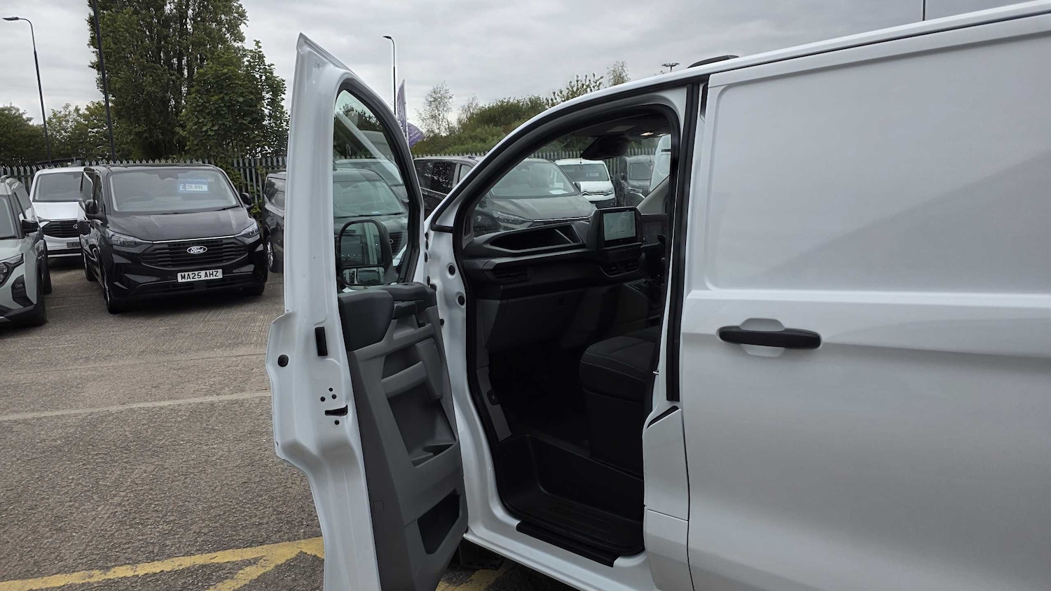 Used Ford Transit Custom 2024 for sale - 76045073: Photo 33