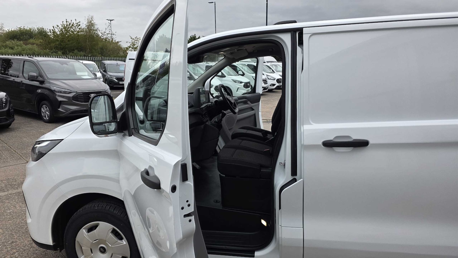 Used Ford Transit Custom 2024 for sale - 76045073: Photo 34
