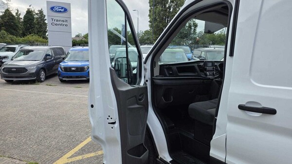 Used Ford Transit 2022 for sale - 75316832: Photo 32