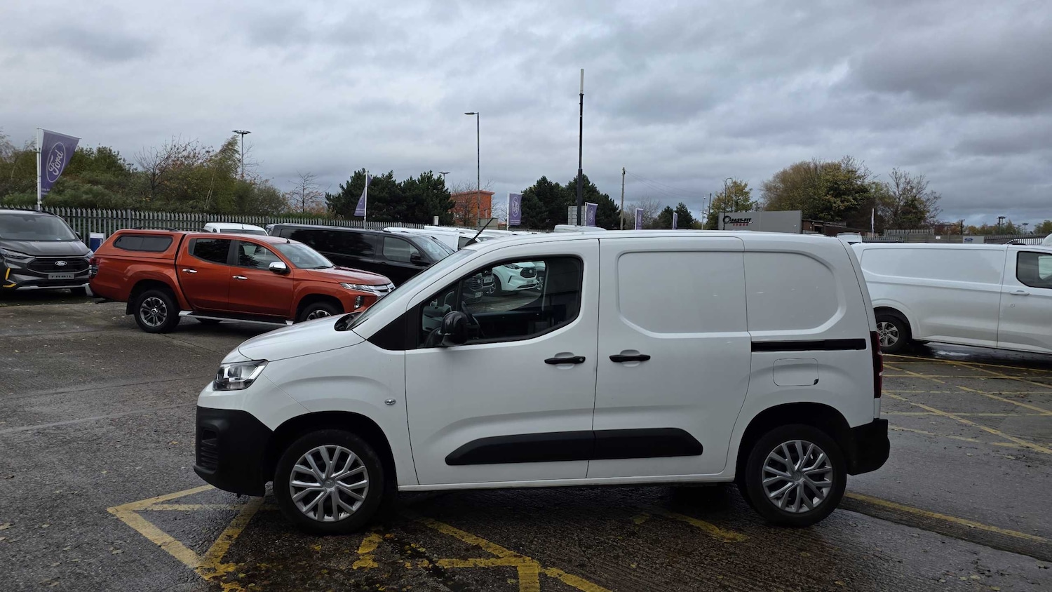 Used Citroen Berlingo 2022 for sale - 76475974: Photo 4