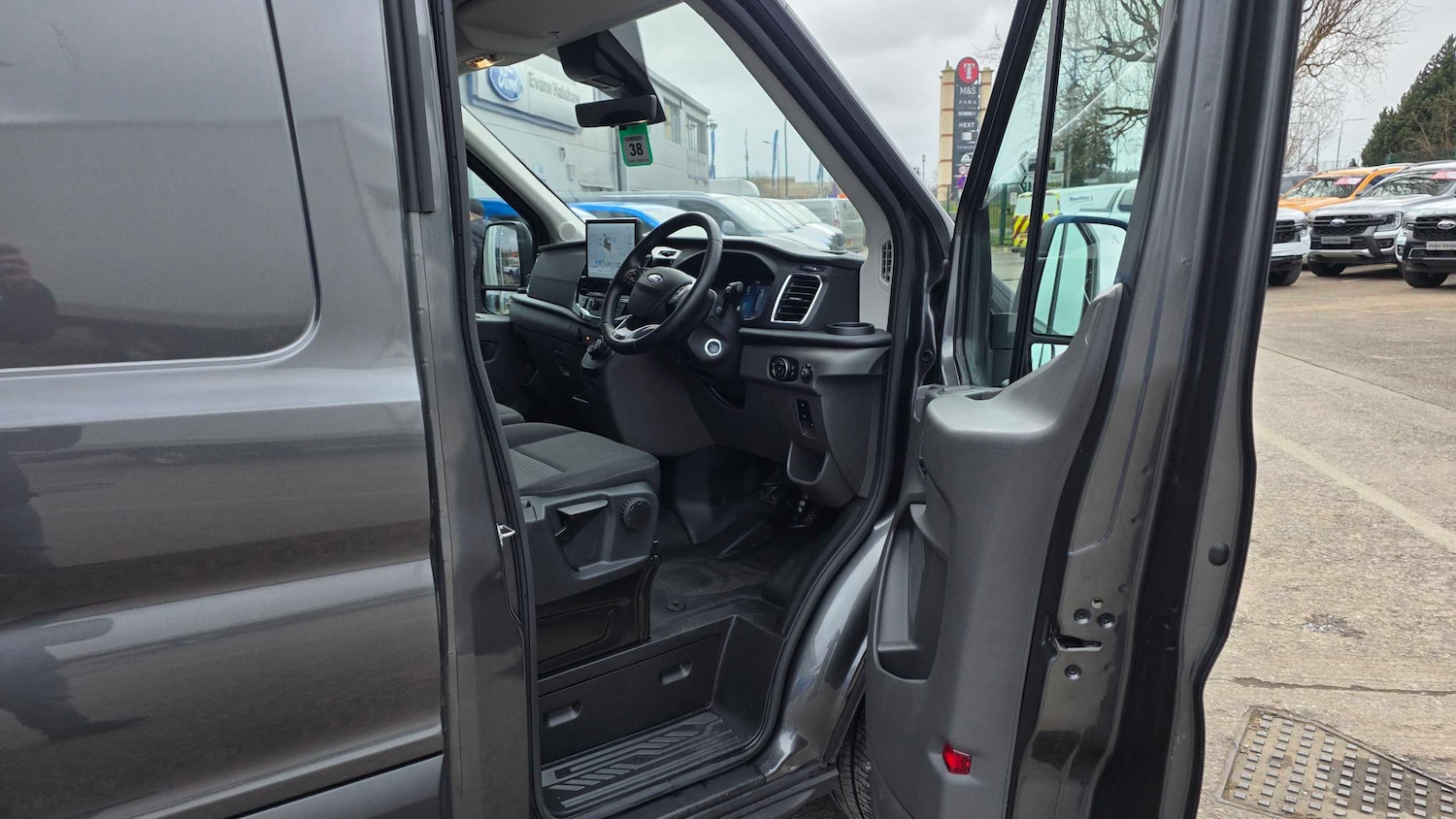 Used Ford Transit 2024 for sale - 77348082: Photo 8