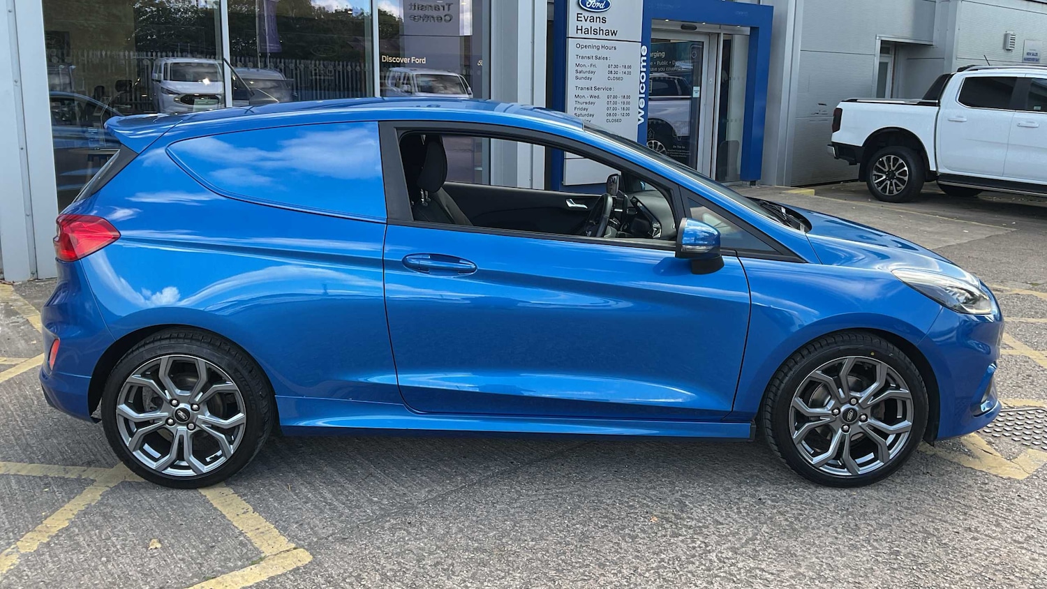 Used Ford Fiesta 2020 for sale - 76262366: Photo 2