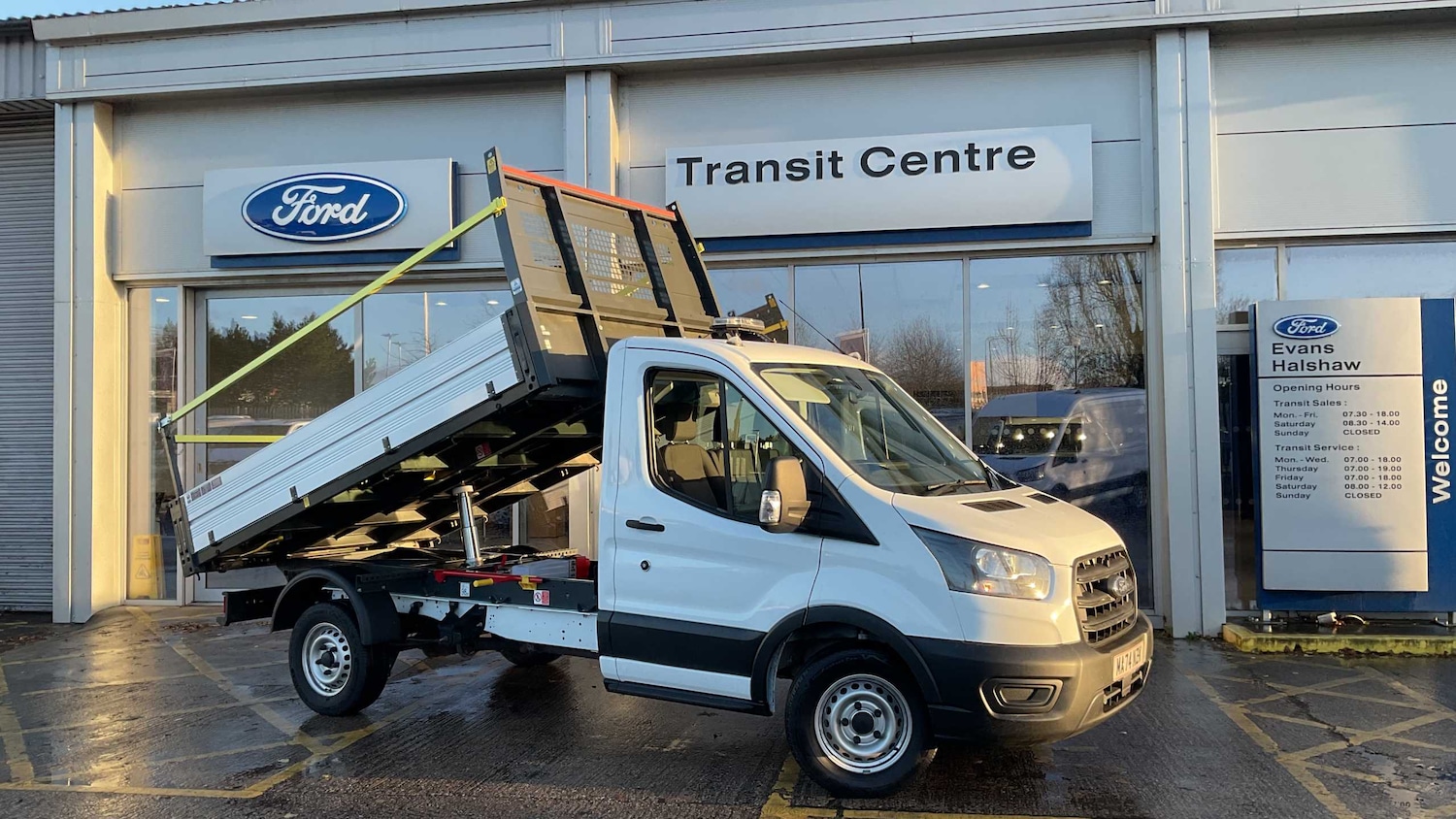 Used Ford Transit 2024 for sale - 76745995: Photo 1