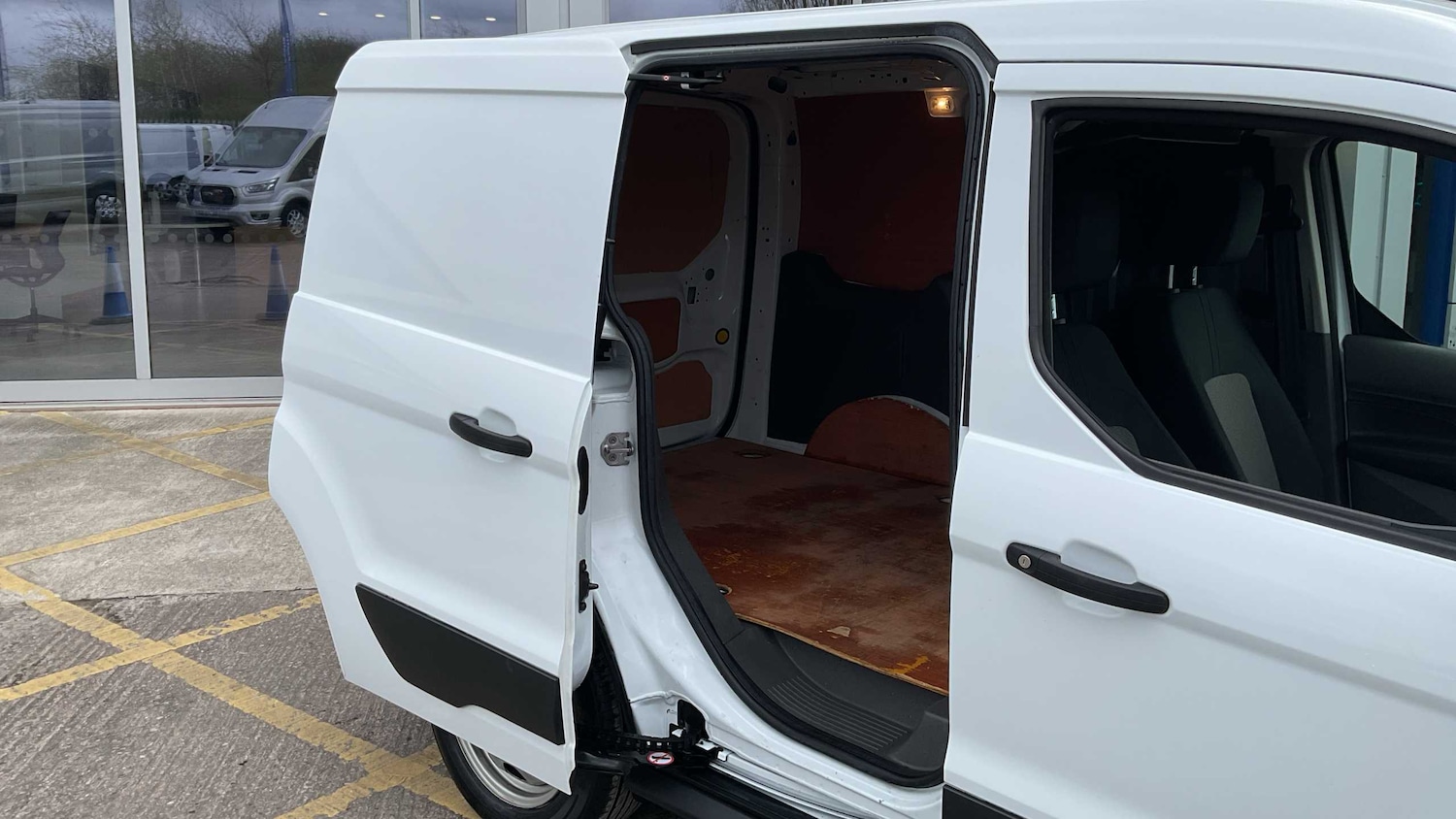 Used Ford Transit Connect 2023 for sale - 77674608: Photo 15