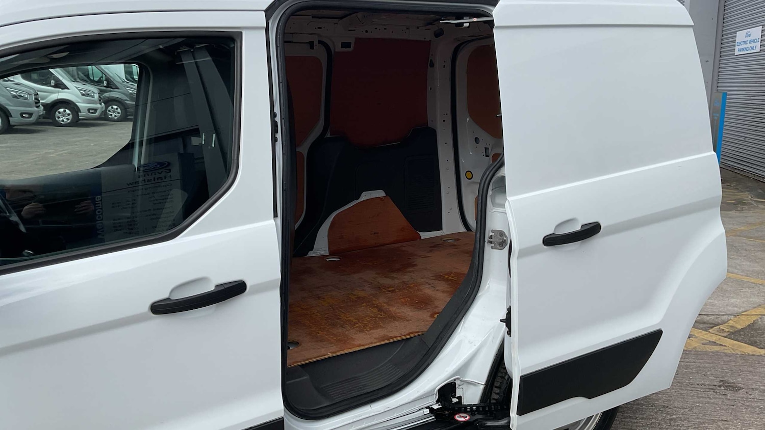 Used Ford Transit Connect 2023 for sale - 77674608: Photo 18