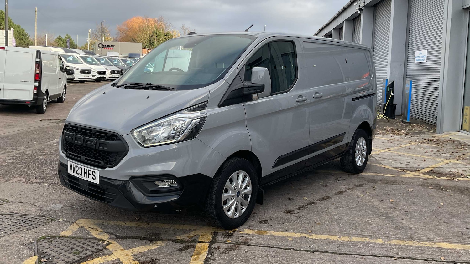 Used Ford Transit Custom 2023 for sale - 76746080: Photo 4