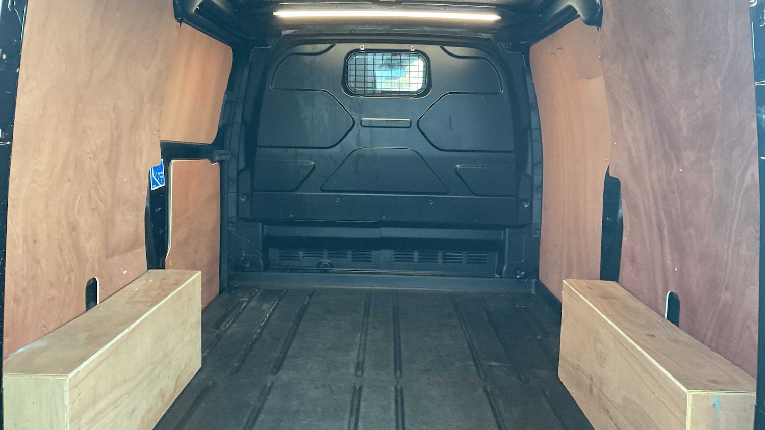 Used Ford Transit Custom 2023 for sale - 76272152: Photo 17