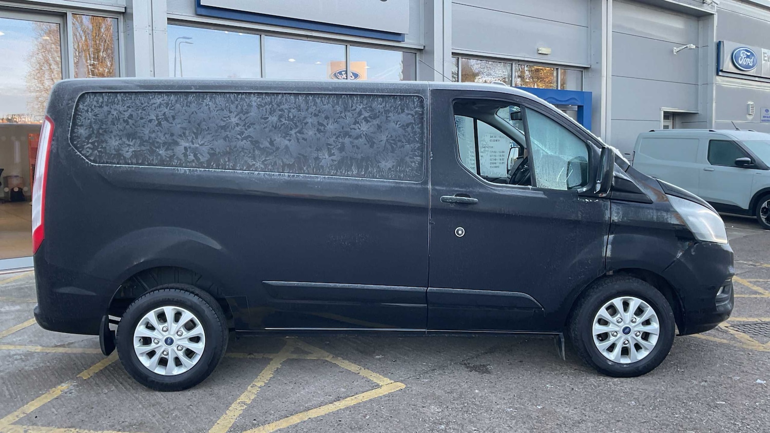 Used Ford Transit Custom 2023 for sale - 76272152: Photo 2