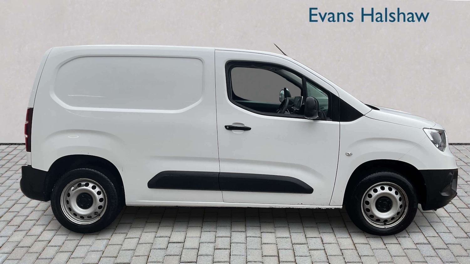 Used Vauxhall Combo 2021 for sale - 77786967: Photo 2