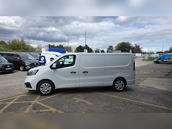 Used Renault Trafic 2024 for sale - 76087857: Photo