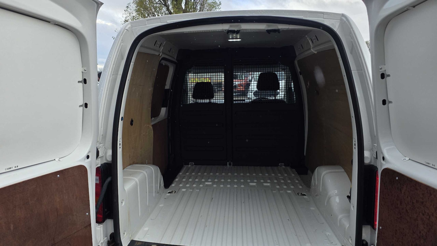 Used Volkswagen Caddy 2020 for sale - 76205241: Photo 8