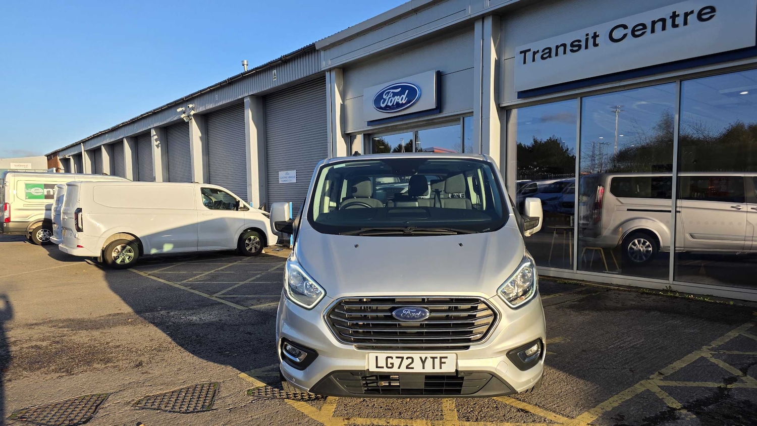 Used Ford Tourneo Custom 2022 for sale - 76636743: Photo 2