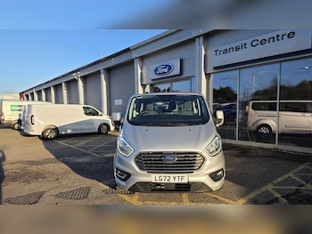 Used Ford Tourneo Custom 2022 for sale - 76636743: Photo