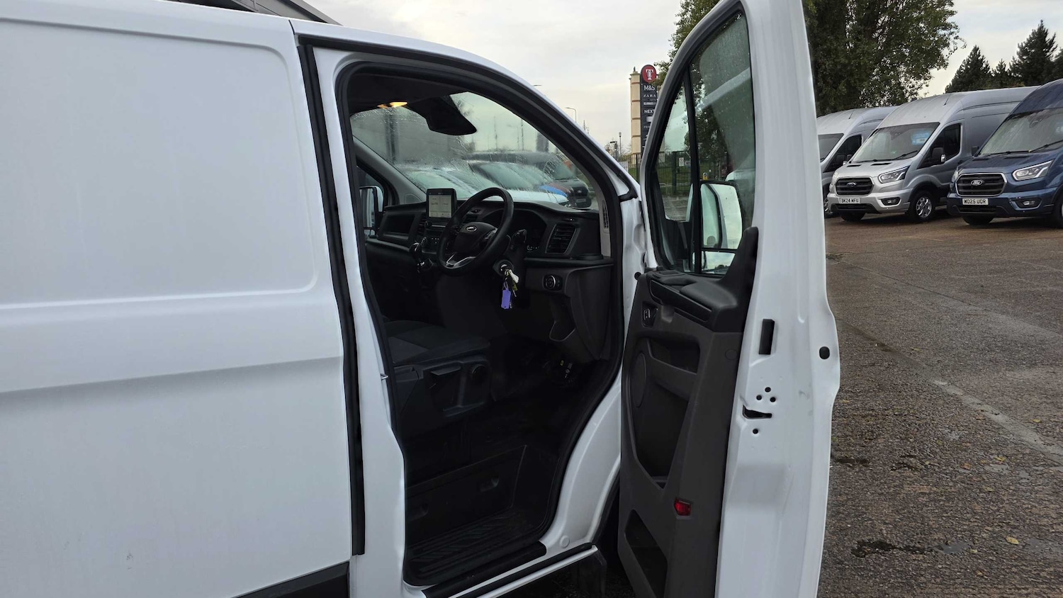 Used Ford Transit Custom 2023 for sale - 75968197: Photo 11